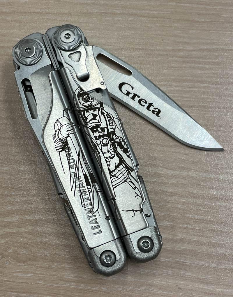 incisione immagine su pinza multiuso